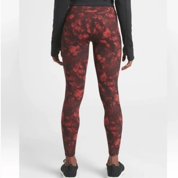 Athleta Rainier Printed Tight Red Black 631810 Size Large - Picture 2 of 9